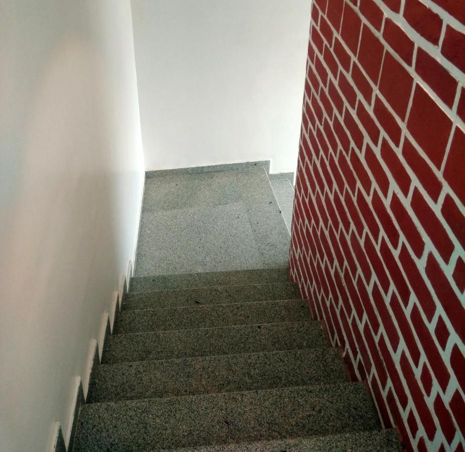 אחמדאבאד Hotel Milan מראה חיצוני תמונה